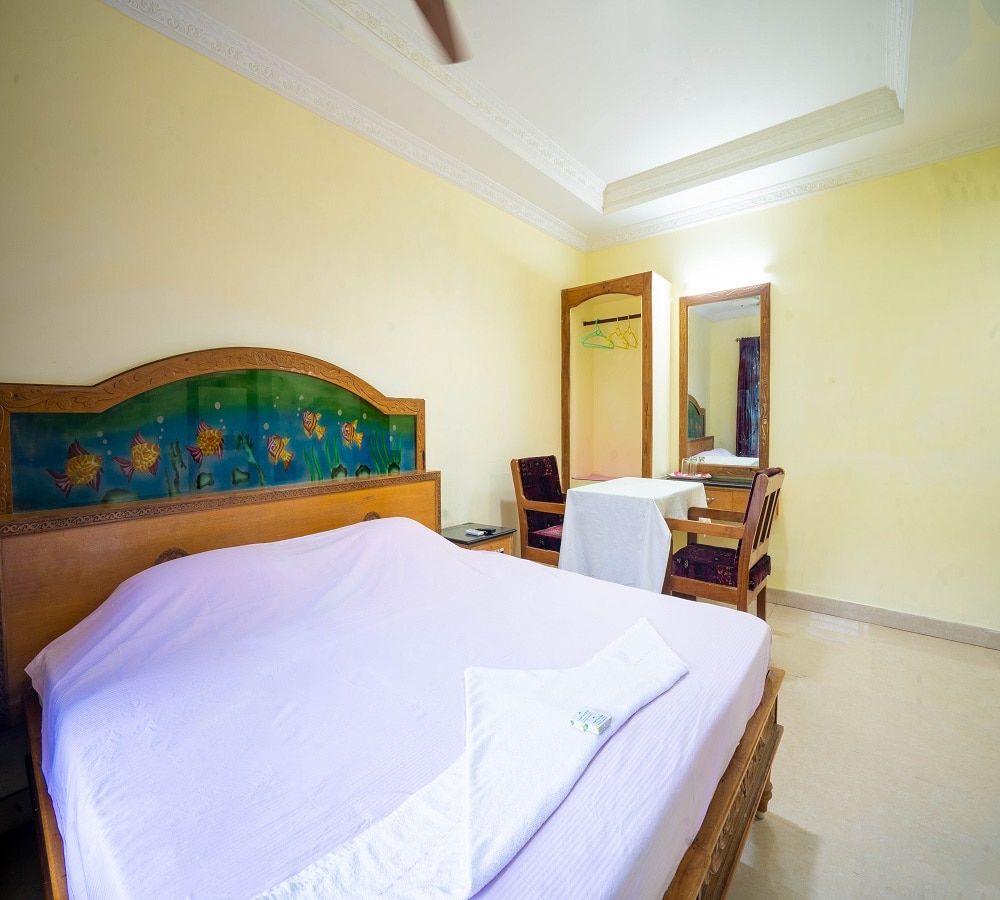 Hotel Tamilnadu, Courtallam - I AC Double Room 2