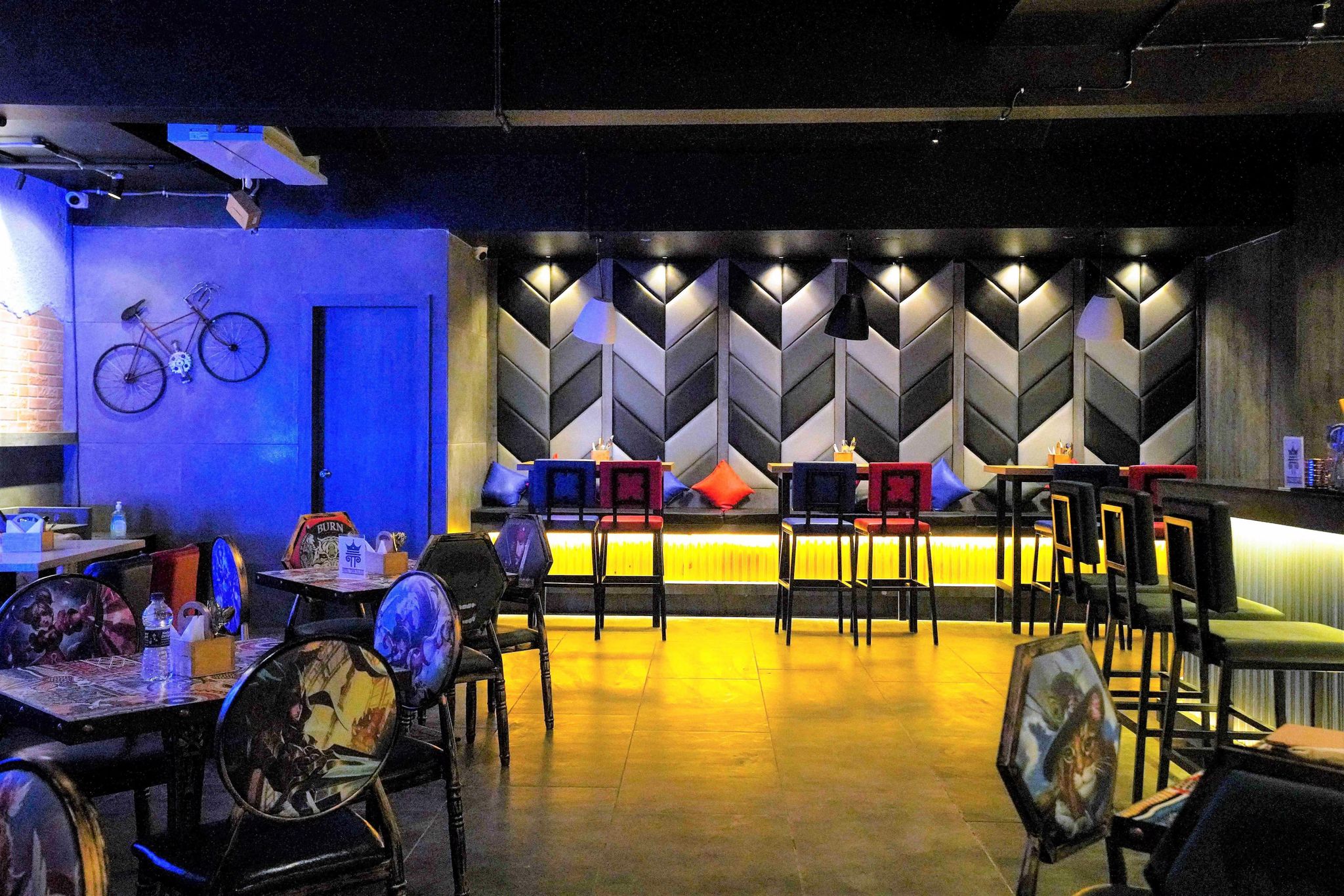 Food & Dining