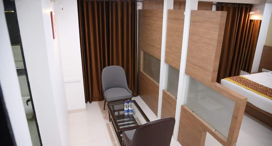 Royal Clarks Inn Suite Room 4