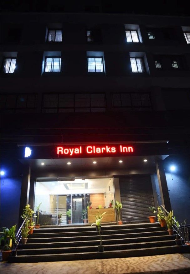 undefined Royal Clarks Inn 6