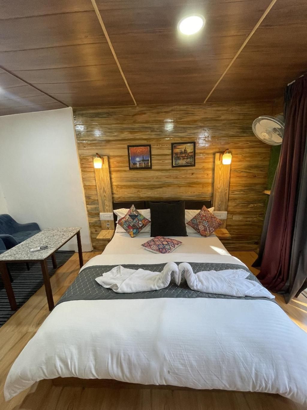 Premium Swiss Cottage on the Riverside