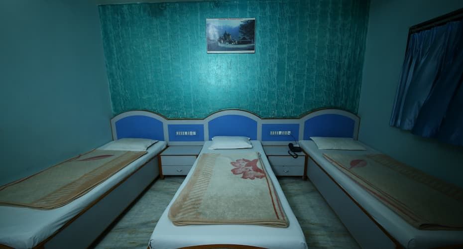 Hotel Darshan Three Bed A.C. Room 2