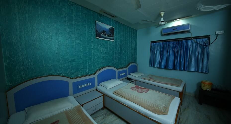 Hotel Darshan Three Bed A.C. Room