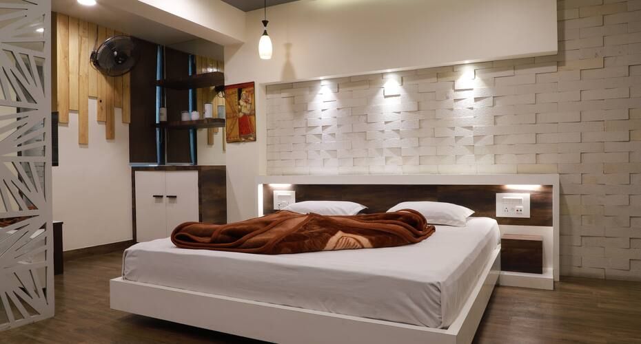 Hotel Darshan Deluxe AC Room