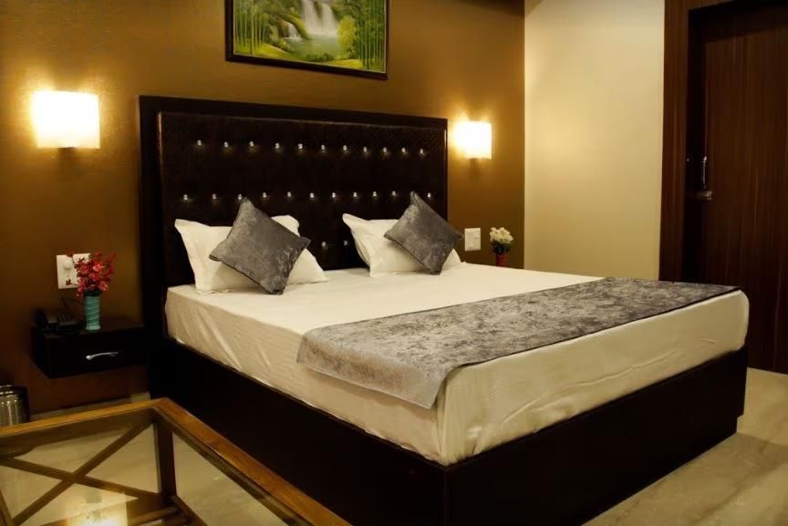 Hotel Zorba, Rohtak