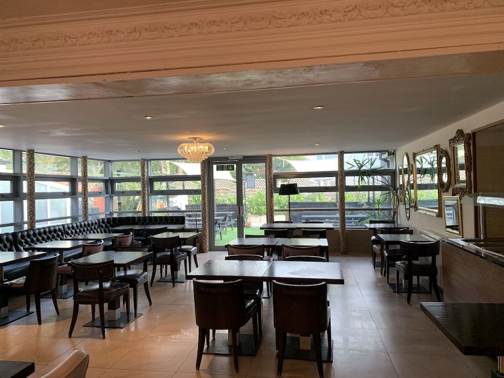 undefined Beech Mount Hotel - Free Parking 8