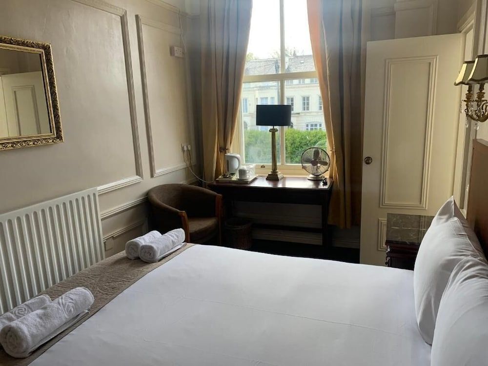 Beech Mount Hotel - Free Parking Double Room 2