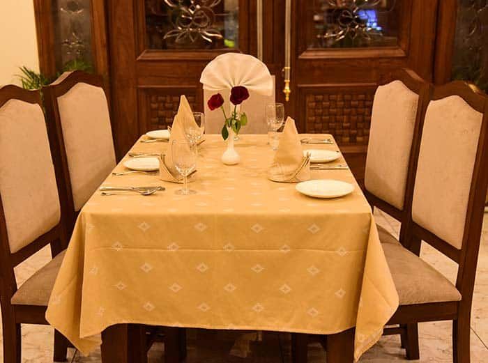 Food & Dining