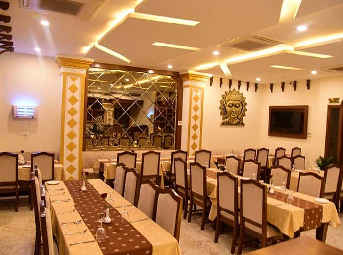 Food & Dining