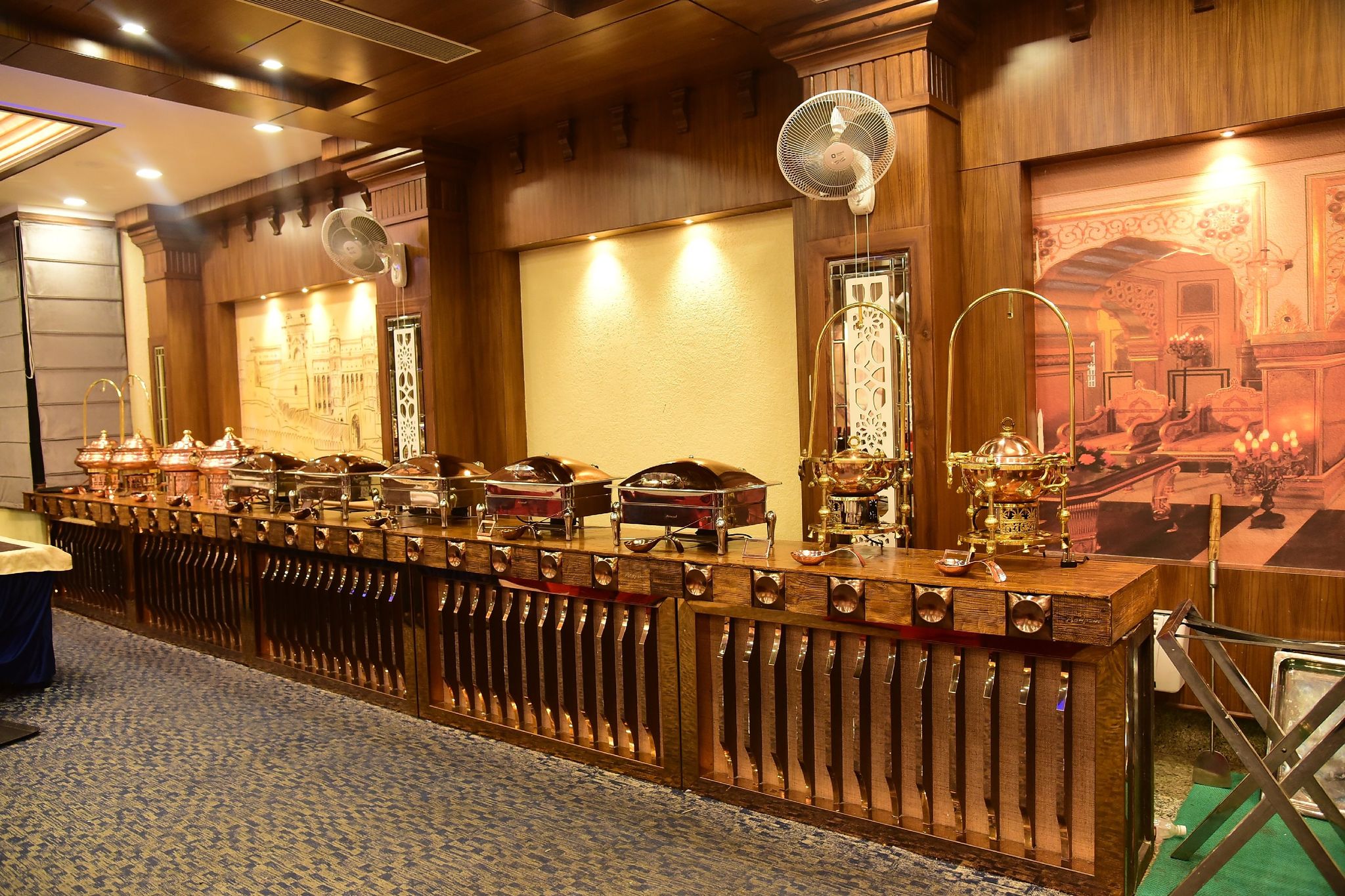 Food & Dining