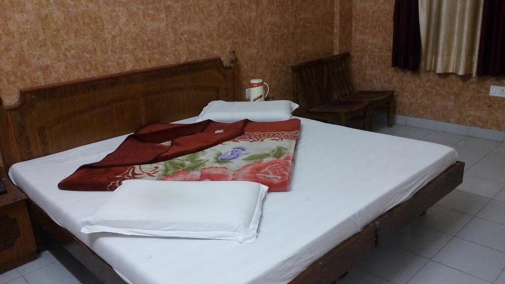 undefined Hotel Madhuvan 3