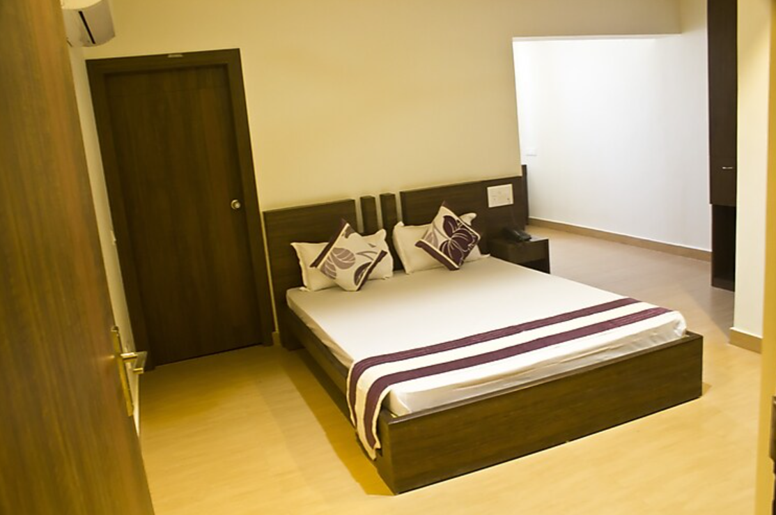 Hotel Vrindavan Palace Premium Room