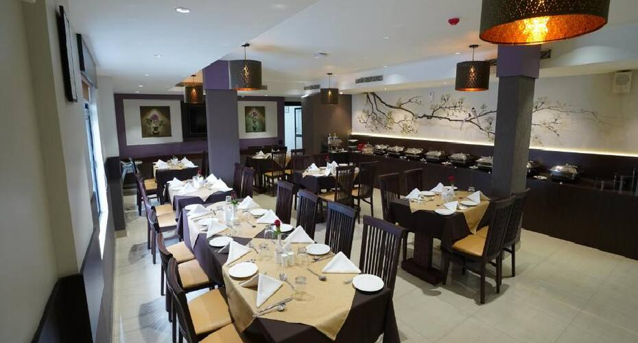 Food & Dining