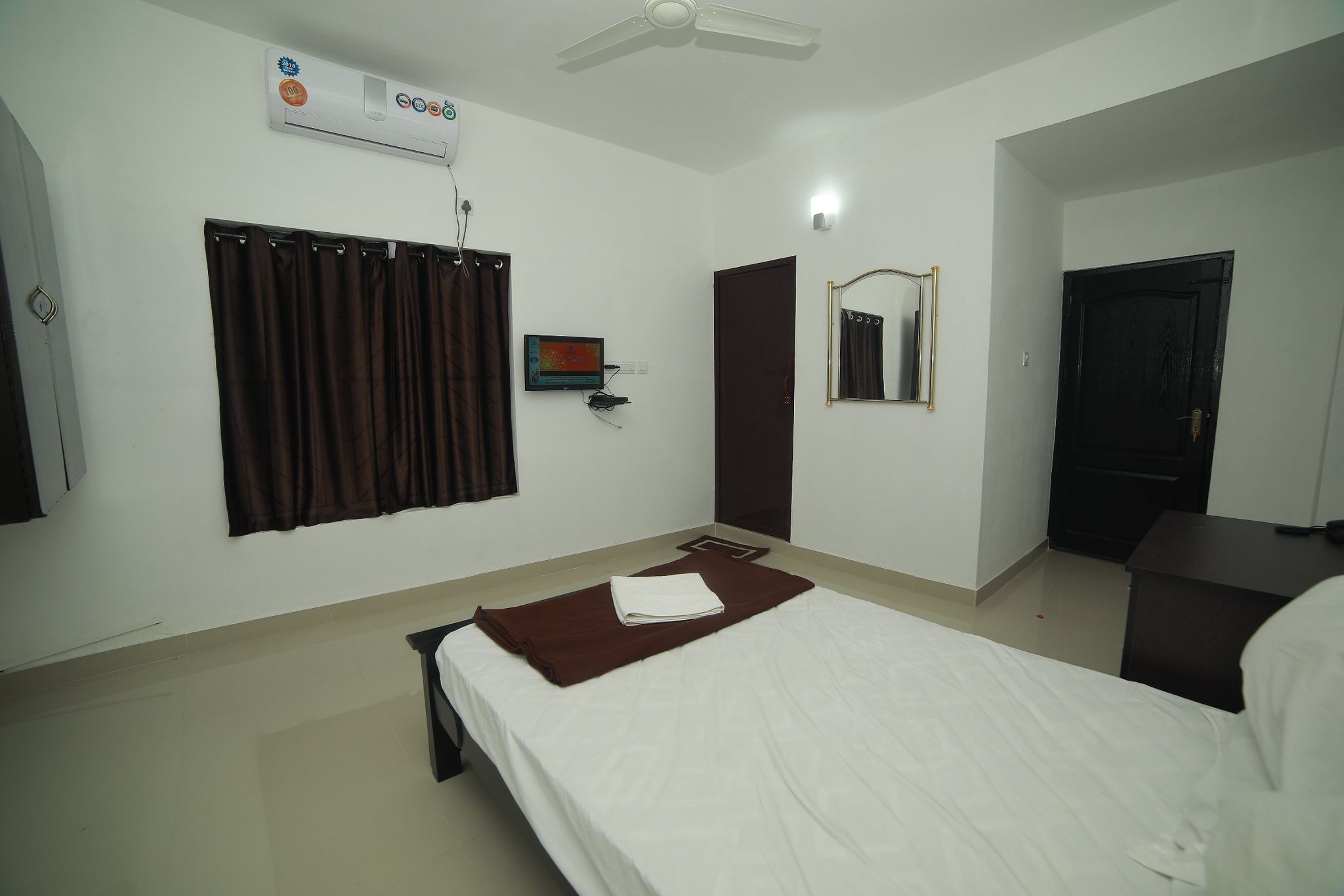 Executive AC Room
