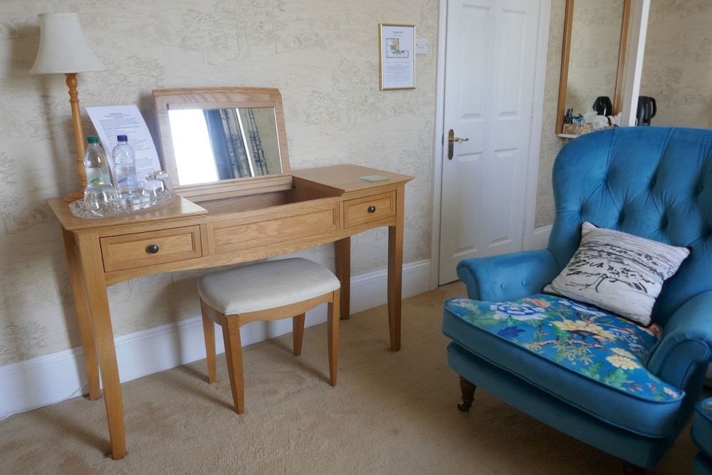 Kerrington House Luxury Double Room, Ensuite (Jasmine) 8