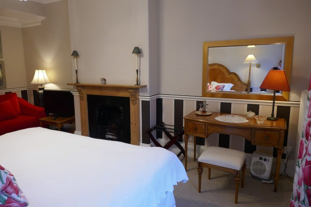 Kerrington House Triple Room, Ensuite 16