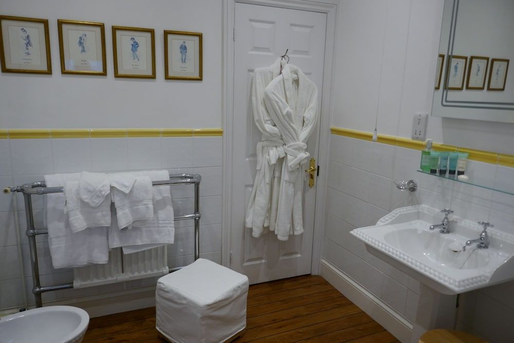 Kerrington House Luxury Double Room, Ensuite (Jasmine) 11