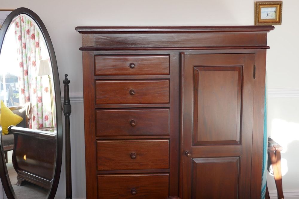 Kerrington House Standard Double Room, Ensuite (Camellia) 5