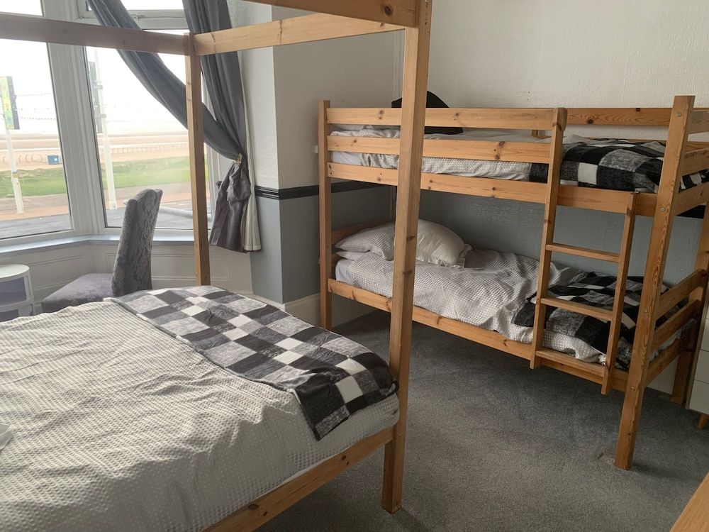 undefined St Albans Hotel 8
