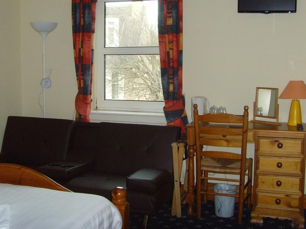 Double room-Private Bathroom-Ground Floor
