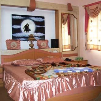 Double bed non Ac standard