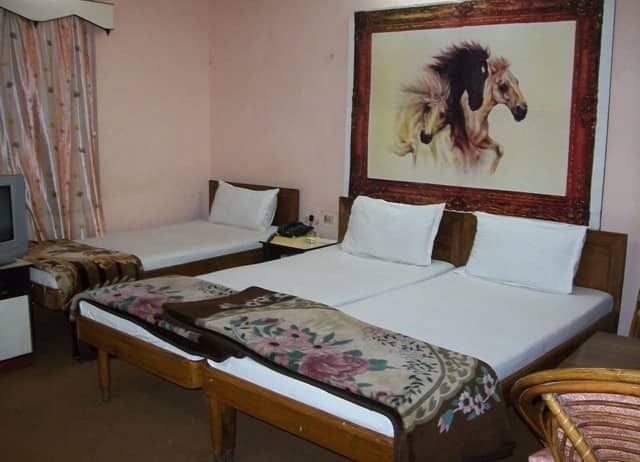 Tripple bed Ac deluxe