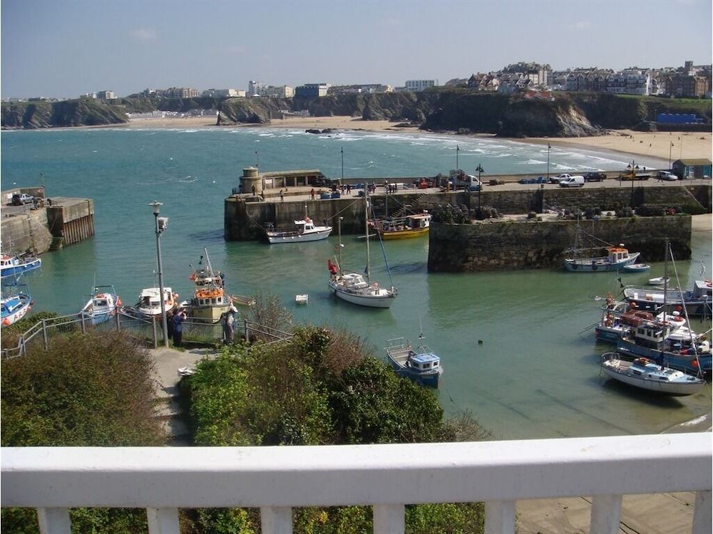 undefined The Harbour 7