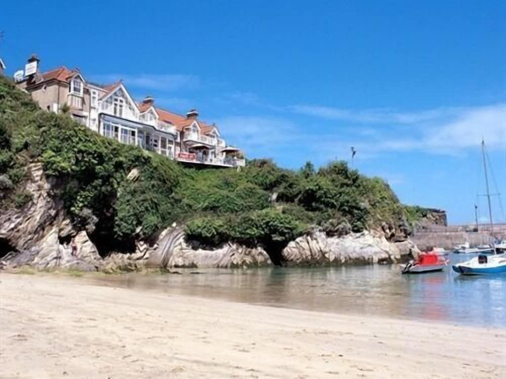 undefined The Harbour 2