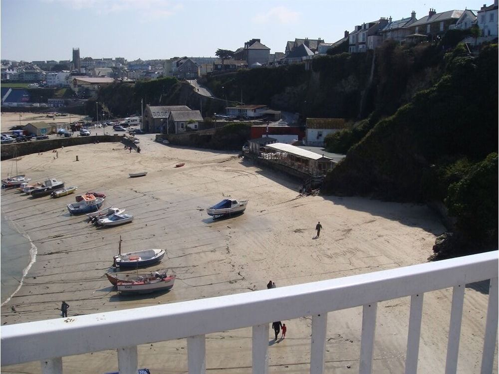 undefined The Harbour 8