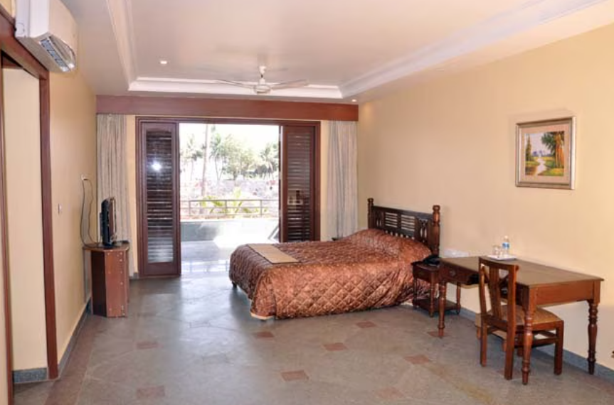 KRISHNA HERITAGE Wooden Cottage 3