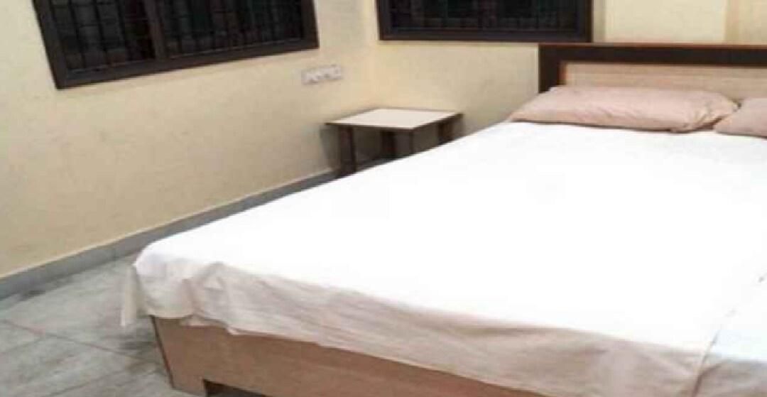 Standard Single Room.