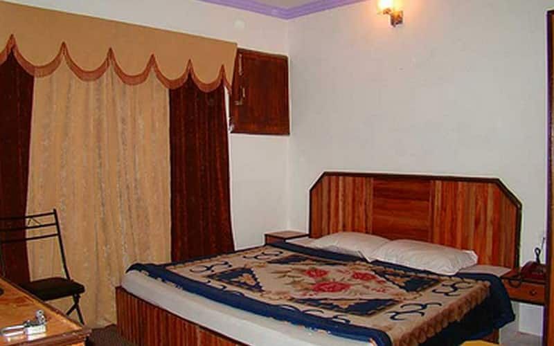 undefined Hotel Santi 9