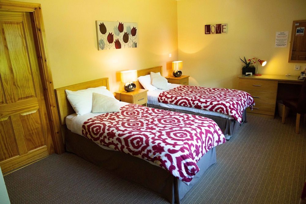 Groarty House & Manor B&B Twin Room 3