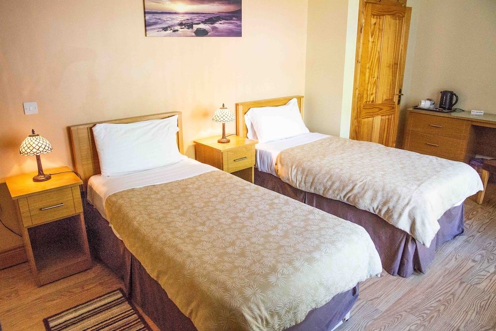 Groarty House & Manor B&B Twin Room 2