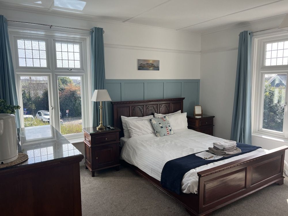 Gwyndra House B&B Double Room, Ensuite (St Ives Room)