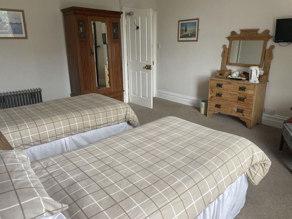 Twin Room, Private Bathroom