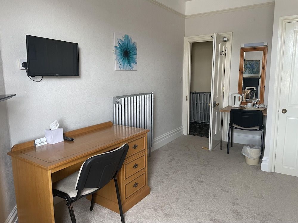 Highland Moors Guest House Twin Room, Ensuite 10