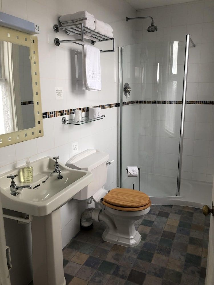 Highland Moors Guest House Twin Room, Ensuite (Bay) 7