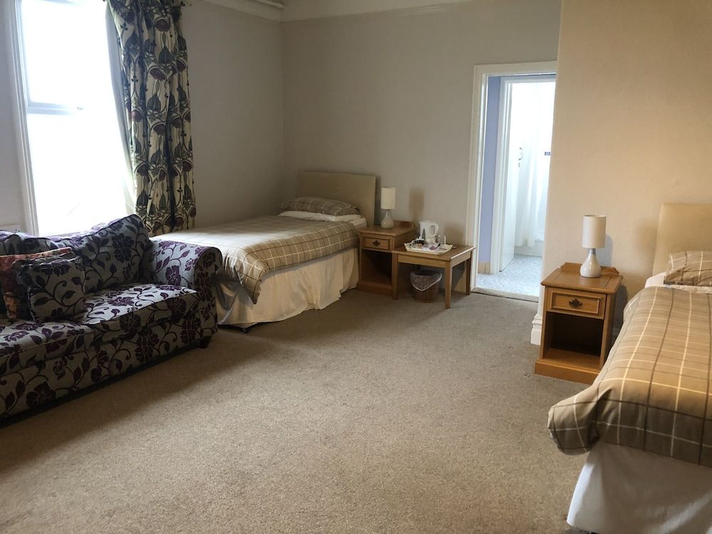 Highland Moors Guest House Quadruple Room, Ensuite (Family ) 6