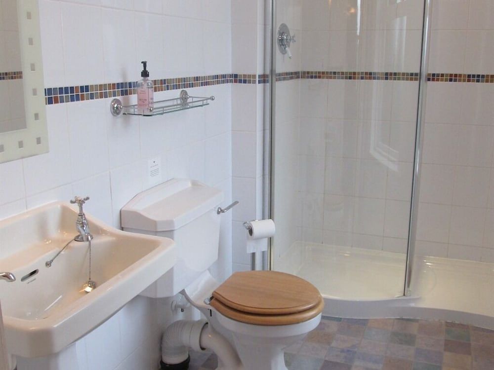 Highland Moors Guest House Twin Room, Ensuite (Bay) 6