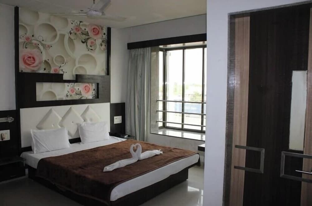 Hotel Saffron Double Room 2