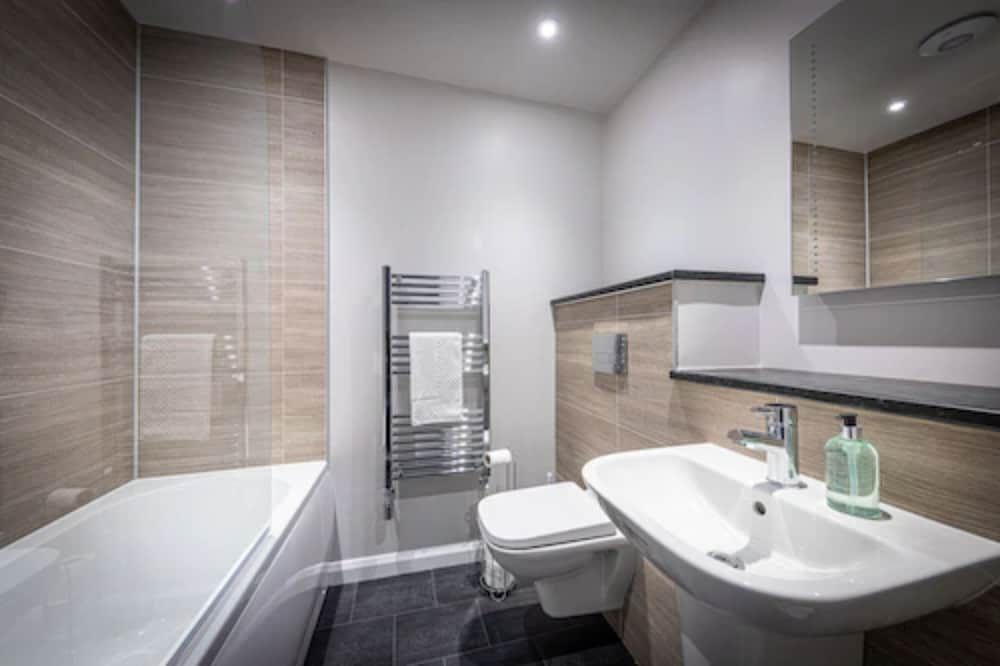 Uig Hotel Double Room, 1 King Bed, Ensuite, Sea View 5