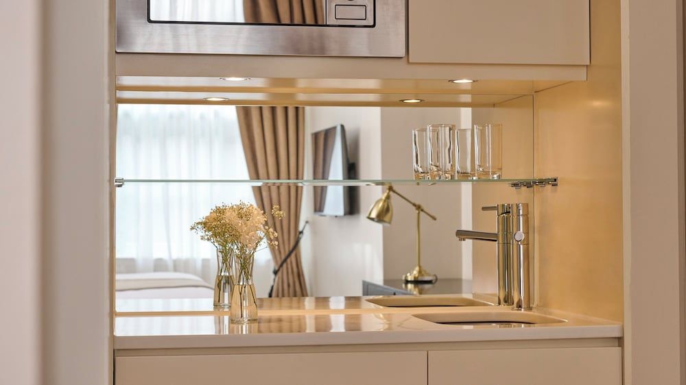 Fraser Suites Edinburgh Classic Twin Room (Deluxe) 7