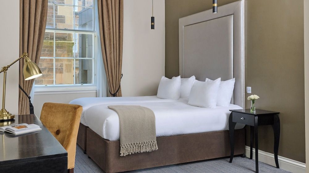 Fraser Suites Edinburgh Classic Twin Room (Deluxe) 2