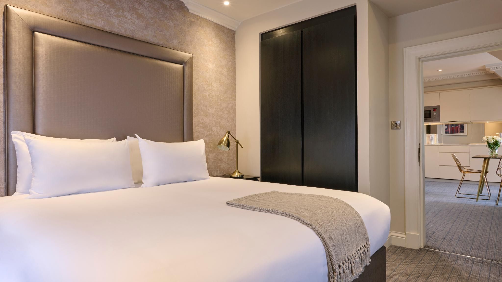 One Bedroom Deluxe Apartment