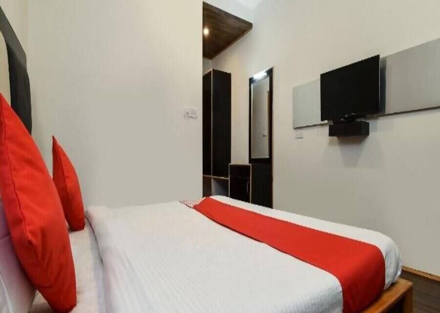 undefined Hotel Rise 7