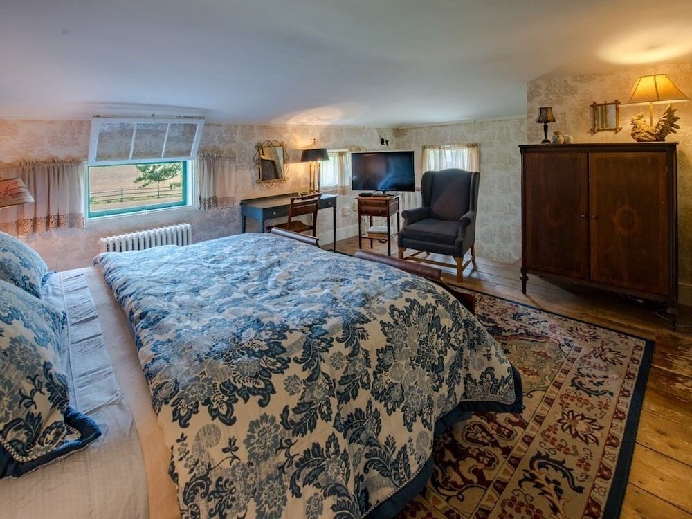 Double Room, Private Bathroom (Blue room )