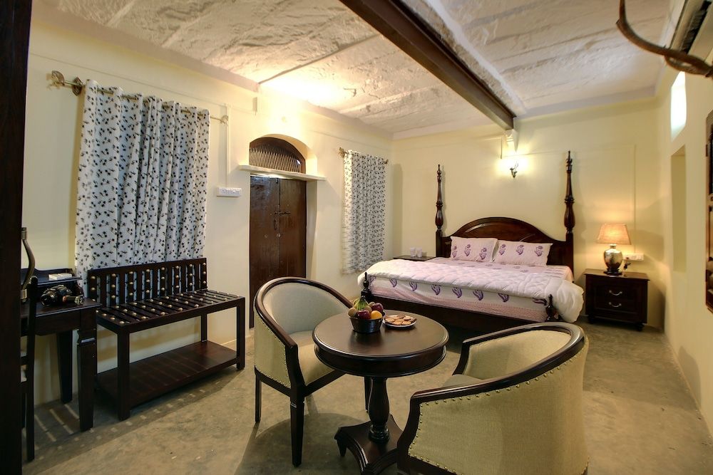 Jawai Castle Resort - A Heritage Hotel In Jawai Leopard Reserve Heritage Deluxe Room 2
