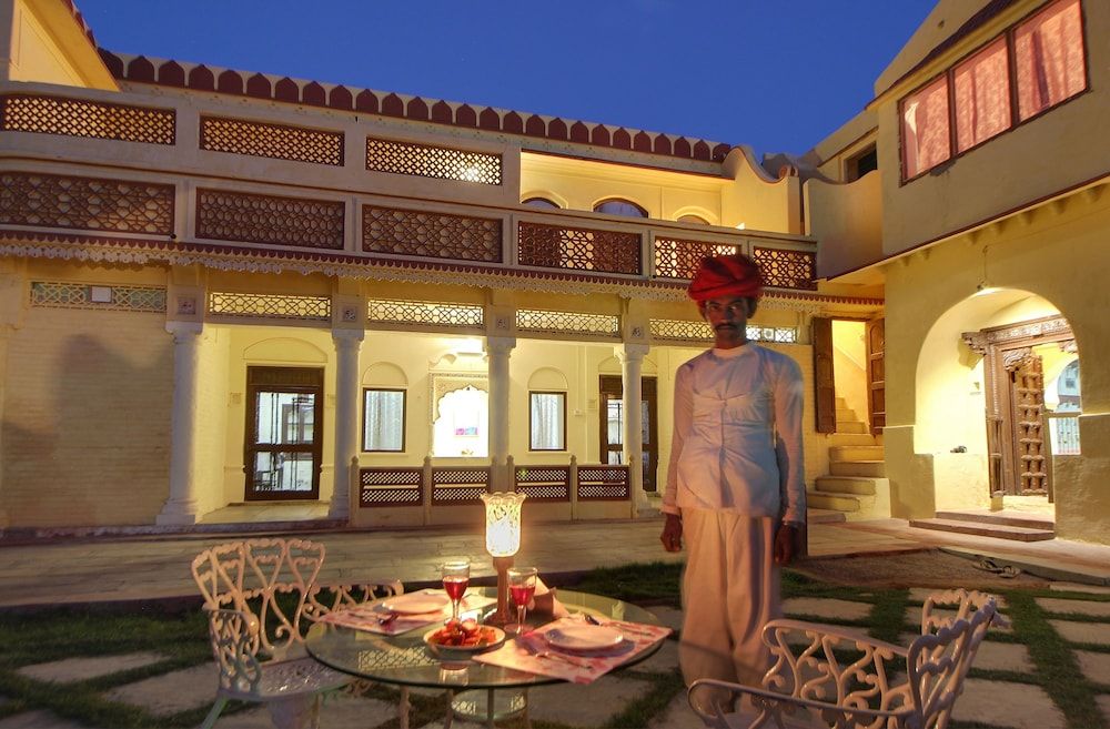 Jawai Castle Resort - A Heritage Hotel In Jawai Leopard Reserve Heritage Deluxe Room 9