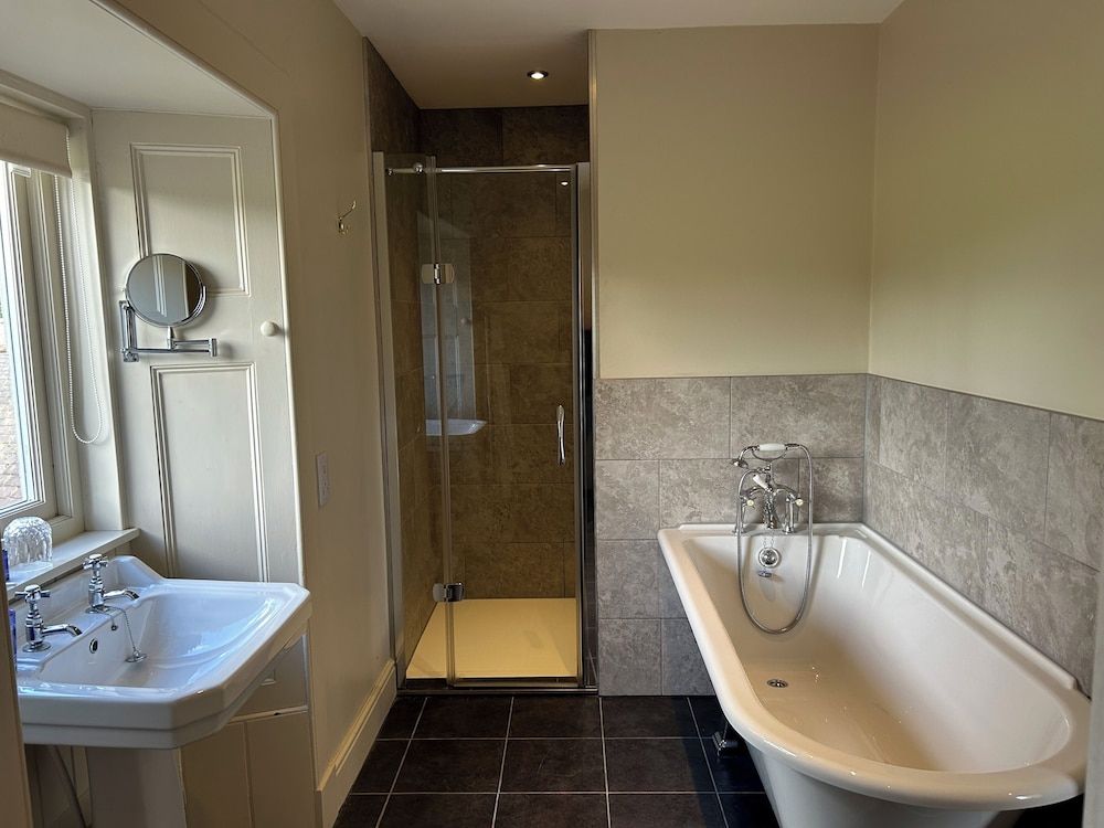 Double Room (Pheasant)